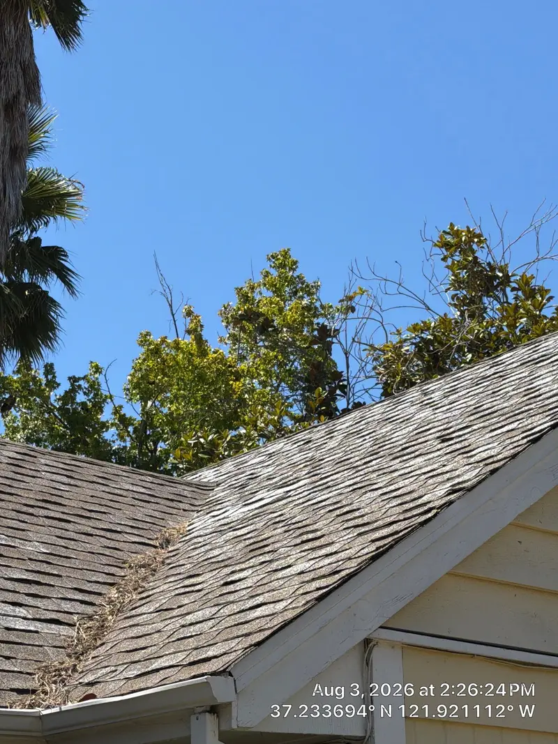 ROOF EXPRESS roofing crew job photo in Los Gatos, CA (Aug 2026)