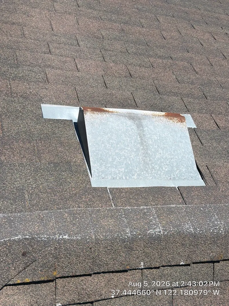 ROOF EXPRESS roofing crew job photo in Menlo Park, CA (Aug 2026)