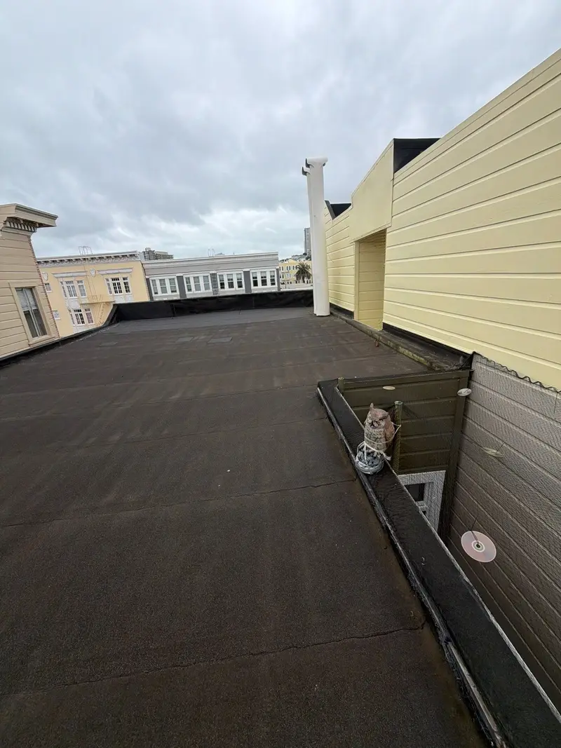 ROOF EXPRESS roofing crew job photo in San Francisco, CA (Jun 2026)